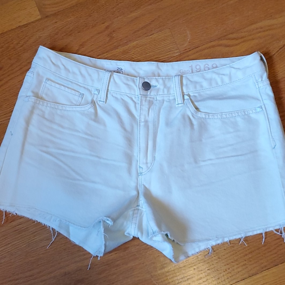 Gap Jean Shorts LIKE NEW